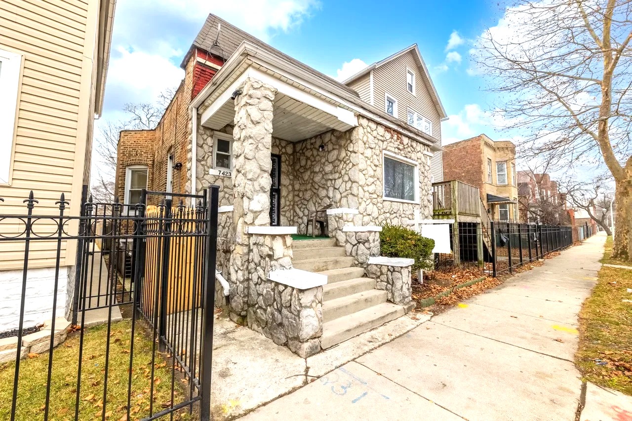 Property main image